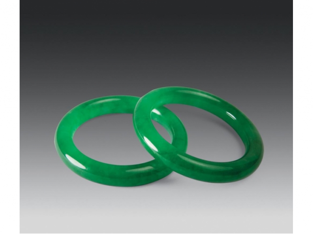 水润宽边手镯好玉